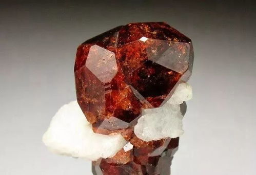 非金属矿晶体动态模型 揭开地壳宝库的奥秘